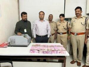 Two crores of undocumented cash were seized at the Hirebagewadi toll gate