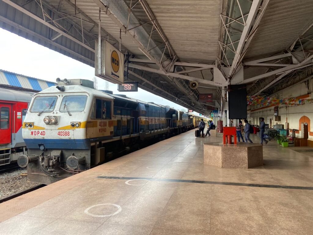 Spl trains to clear festival rush