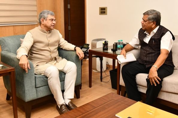 Belagavi MP Urges Railway Minister for Key Connectivity Projects