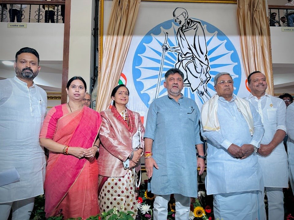 CM Siddaramaiah Unveils Centenary Logo and Anubhava Mantapa Painting at Suvarna Soudha