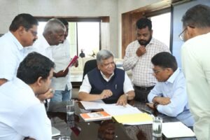 Belagavi MP Jagadish Shetter Reviews Railway Projects with SWR Officials