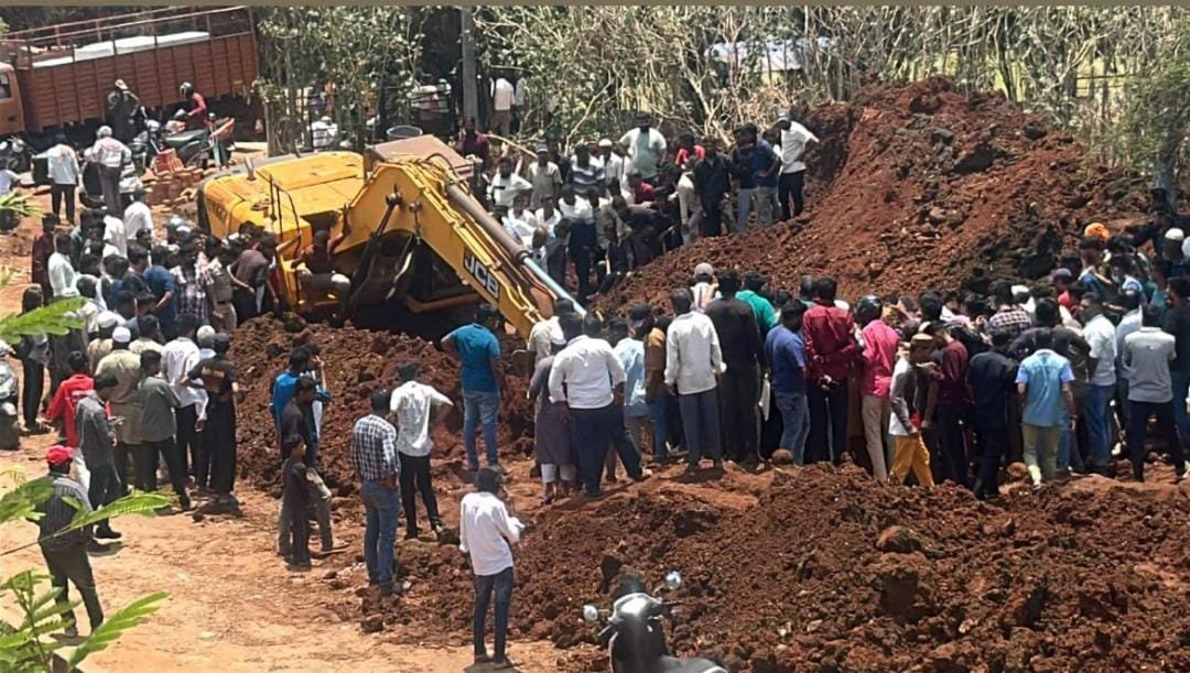 Belagavi Tragedy: Two Labourers Killed in Mud Collapse During Water Pipeline Work