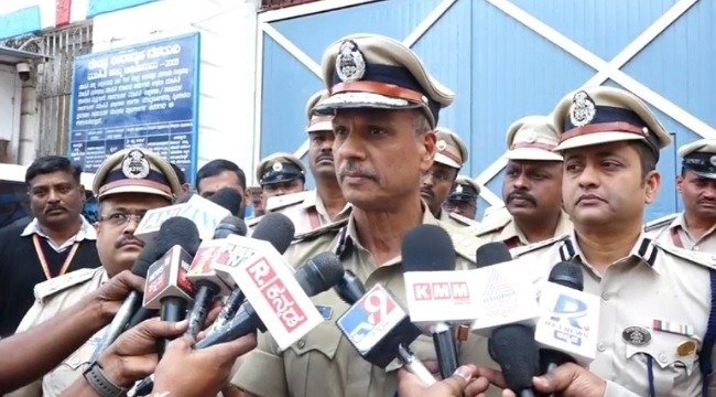 DGP Alok Kumar Inspects Hindalga Jail