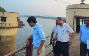 DC Inspects Rakkaskoppa Dam and River Areas in Belagavi