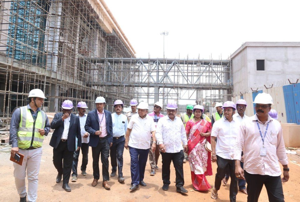 Shetter Reviews Belagavi Airport Development
