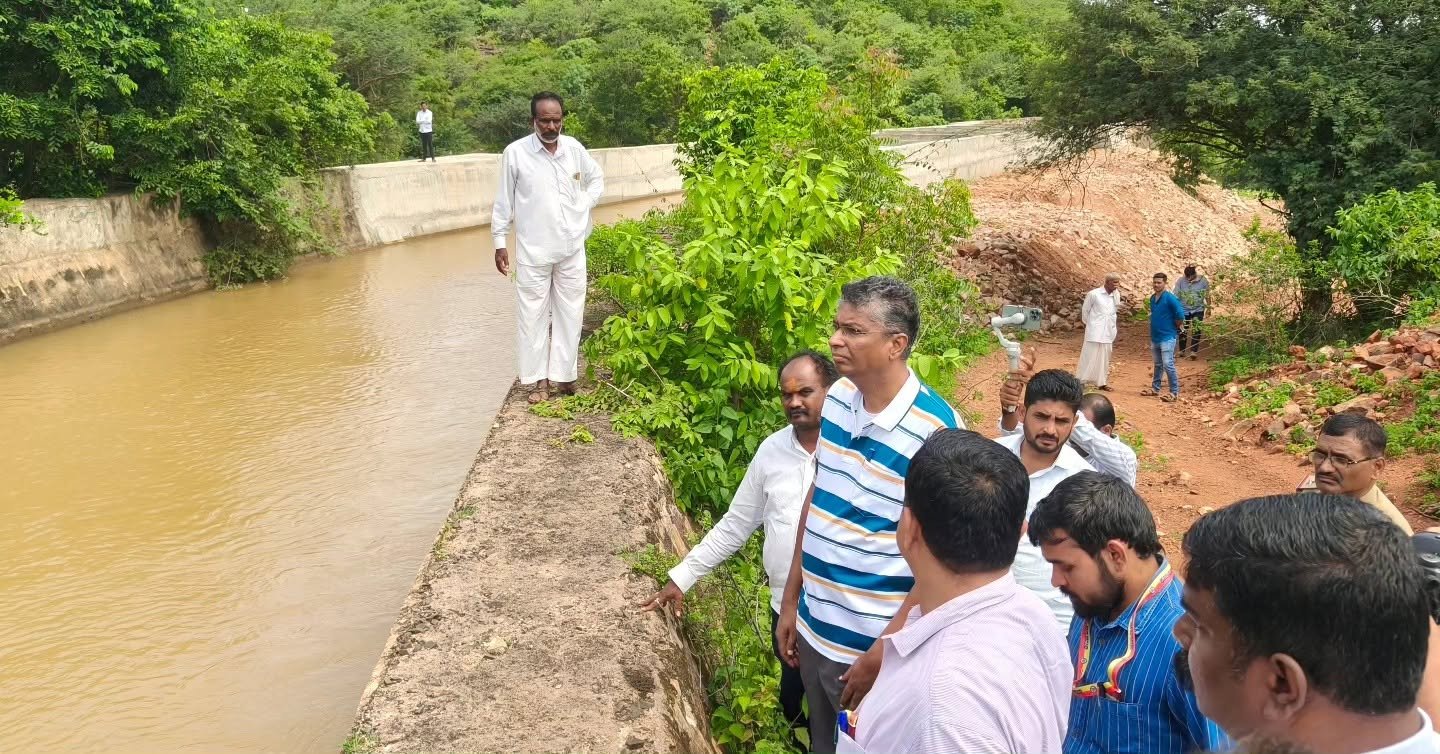 Jarkiholi Extends Canal Water Release by 10 Days