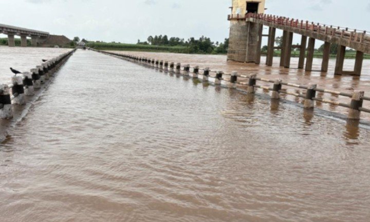 Krishna River Above Danger Mark, Chikodi Flooded